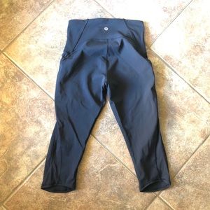Lululemon Crops Size 6
